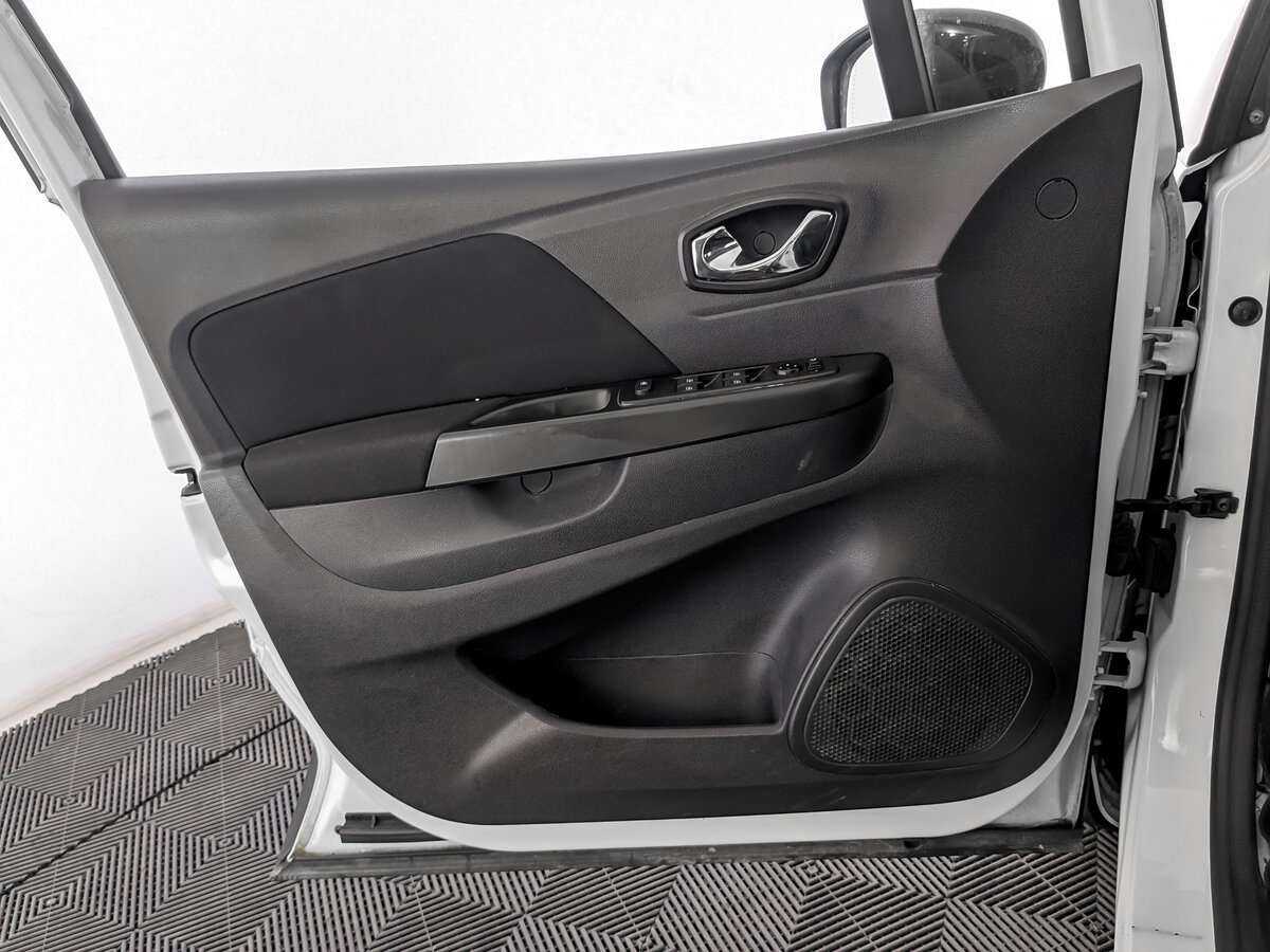 Купить Renault Kaptur с пробегом. Фото: #15