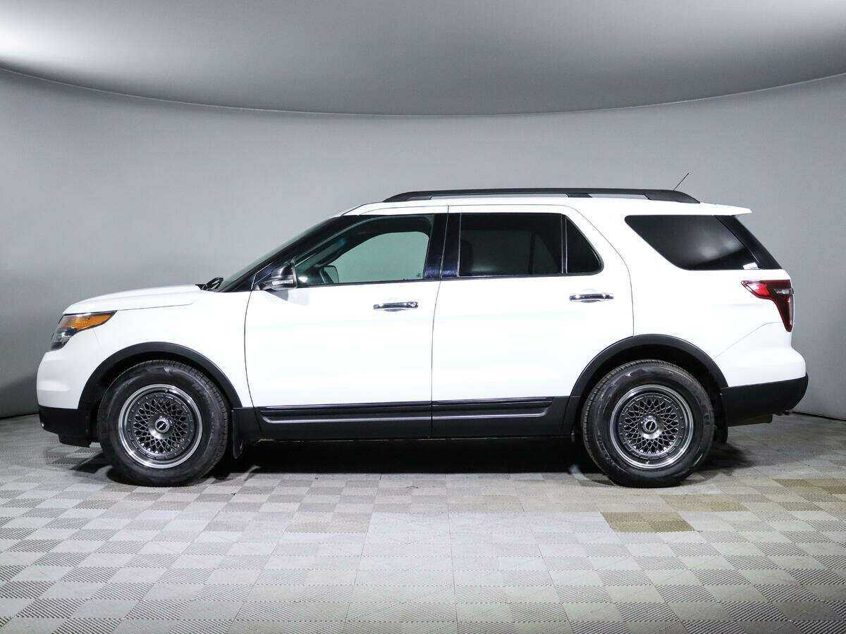 Купить Ford Explorer с пробегом. Фото: #7
