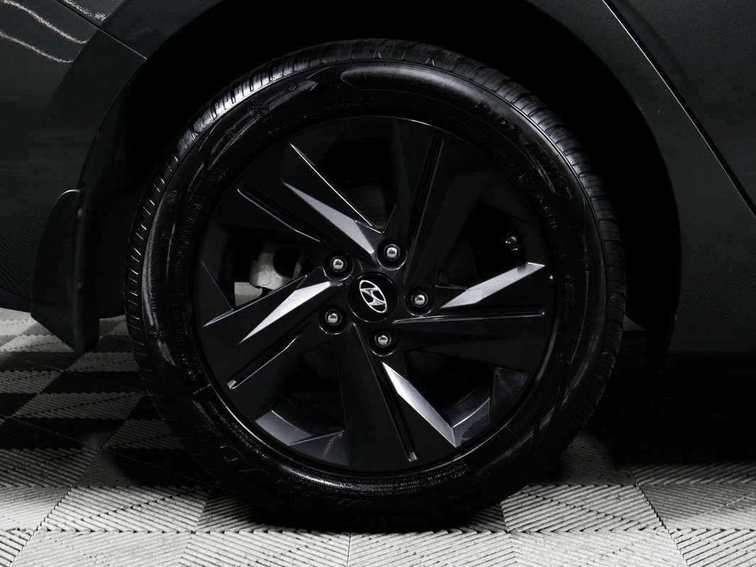 Купить Hyundai Elantra с пробегом. Фото: #12