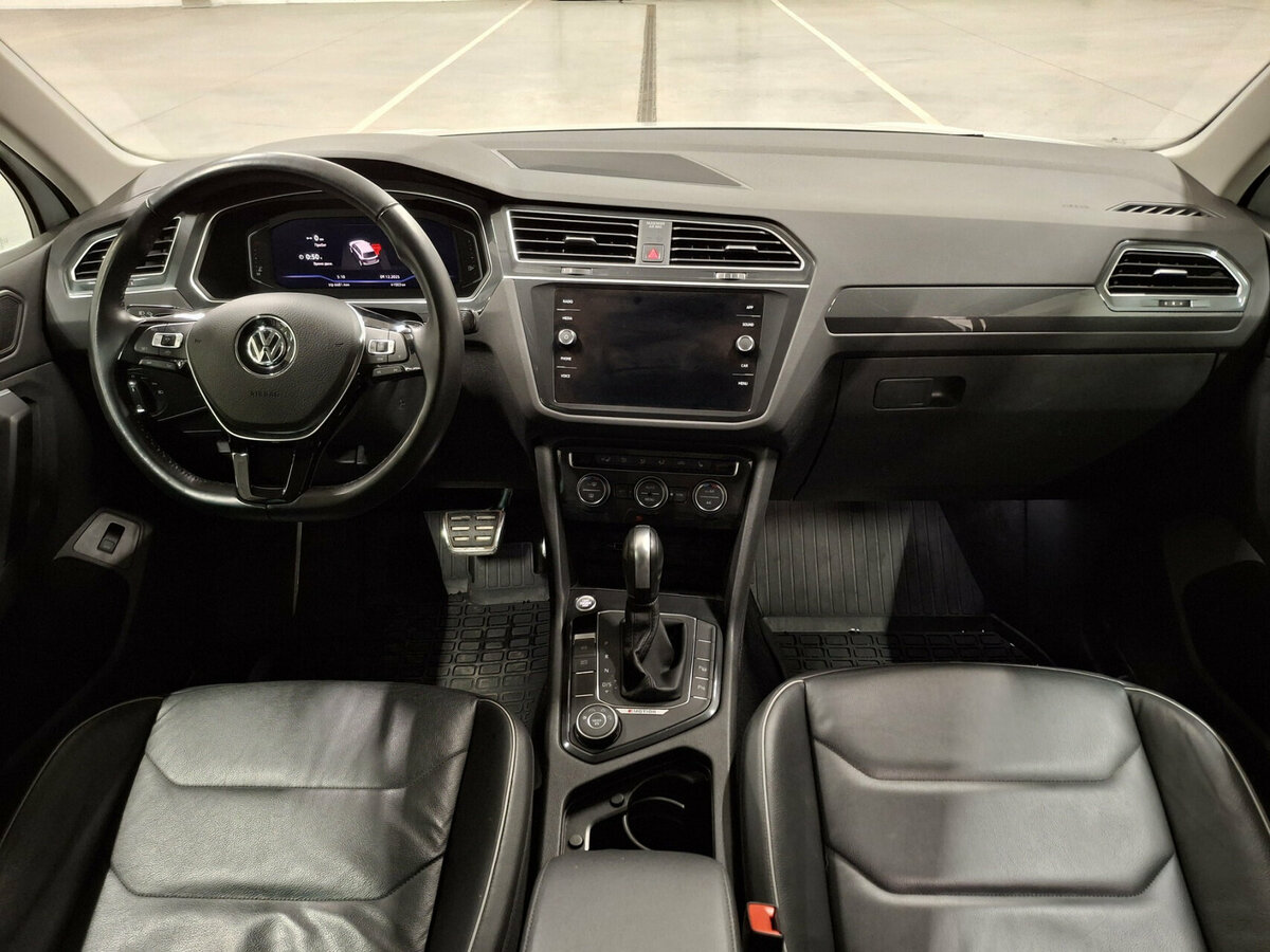 Купить Volkswagen Tiguan с пробегом. Фото: #13