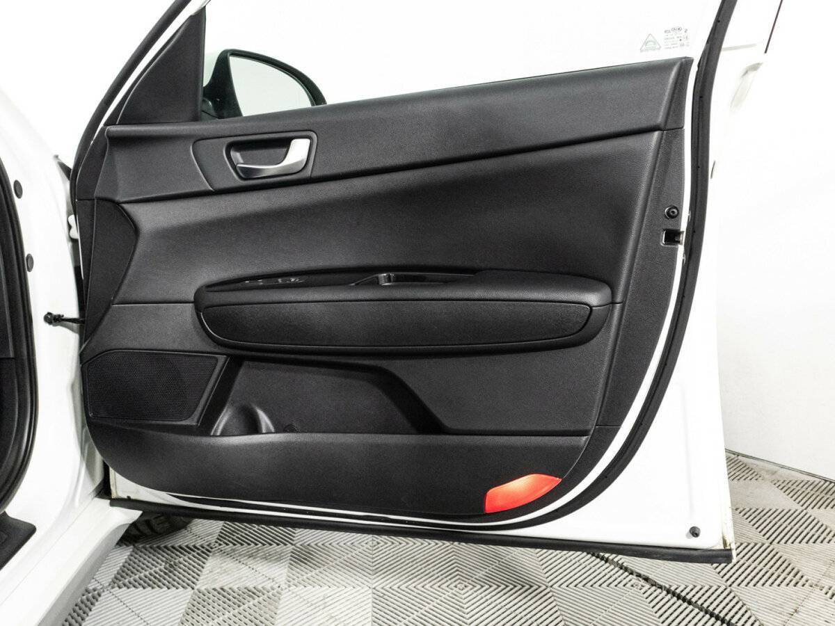 Купить Kia Optima с пробегом. Фото: #33