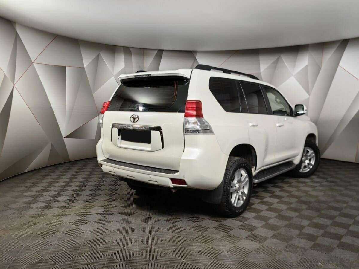 Купить Toyota Land Cruiser Prado с пробегом. Фото: #1