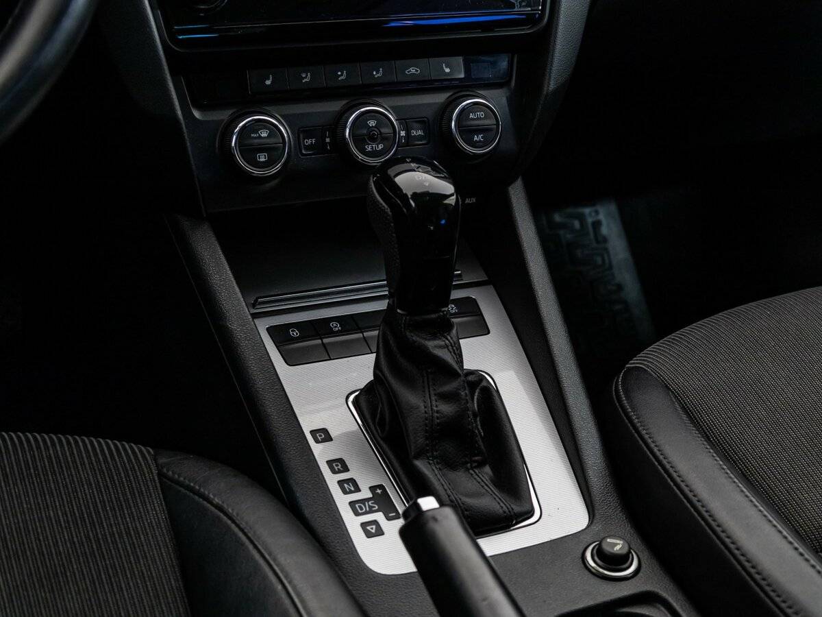Купить Skoda Octavia с пробегом. Фото: #9