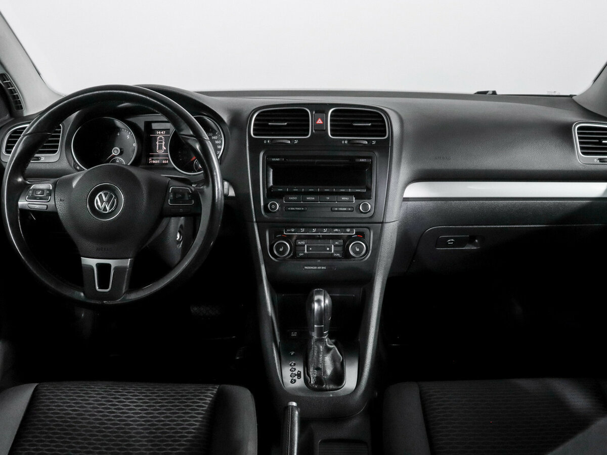 Купить Volkswagen Golf с пробегом. Фото: #9