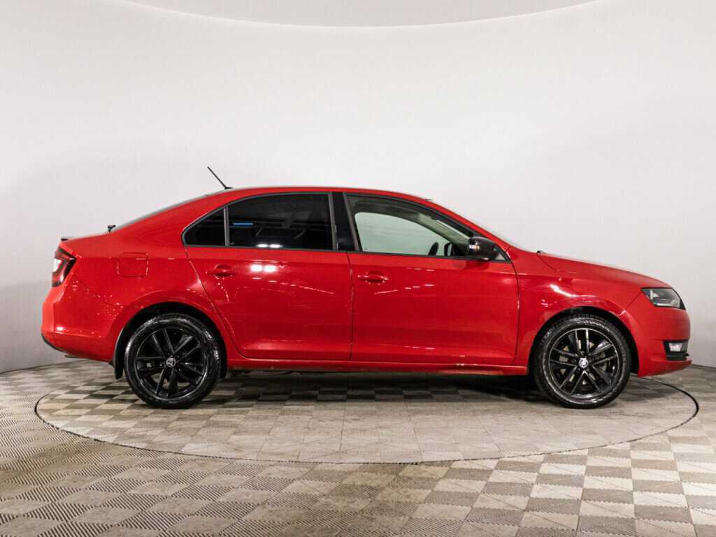 Купить Skoda Rapid с пробегом. Фото: #3