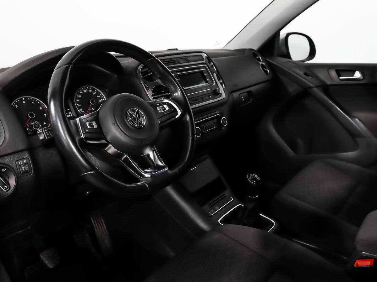 Купить Volkswagen Tiguan с пробегом. Фото: #8