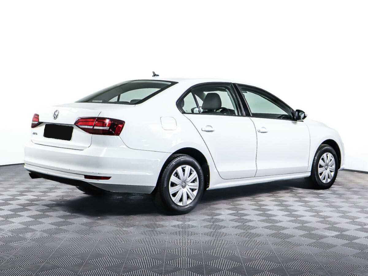 Купить Volkswagen Jetta с пробегом. Фото: #1