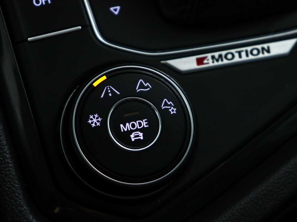 Купить Volkswagen Tiguan с пробегом. Фото: #16