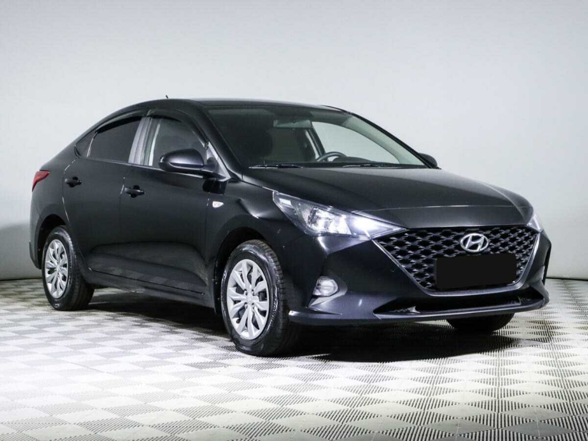 Купить Hyundai Solaris с пробегом. Фото: #2