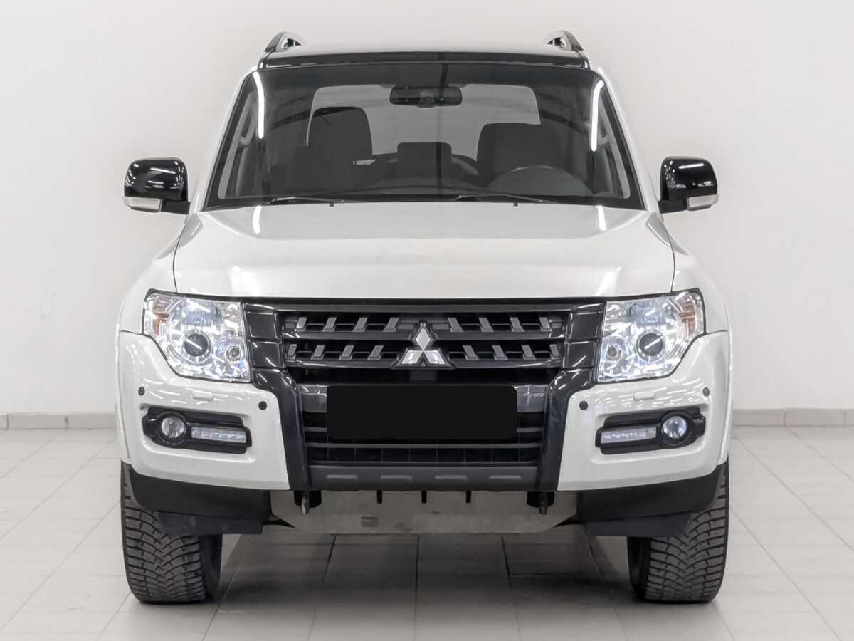 Купить Mitsubishi Pajero с пробегом. Фото: #1