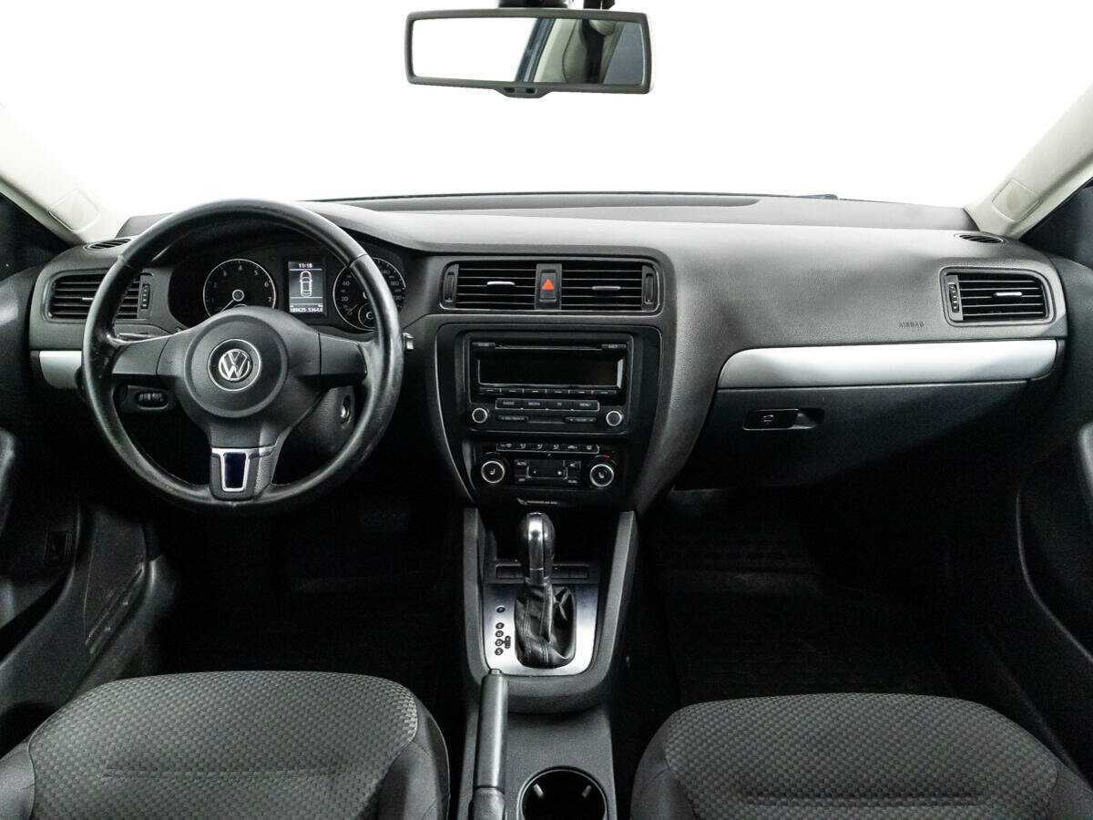 Купить Volkswagen Jetta с пробегом. Фото: #12