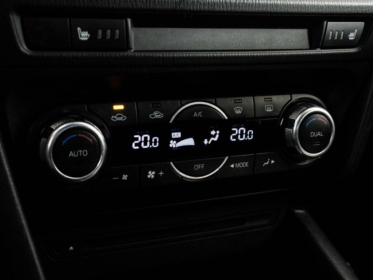 Купить Mazda 3 с пробегом. Фото: #14