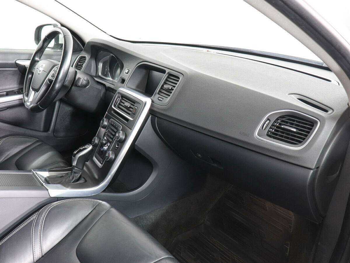 Купить Volvo S60 с пробегом. Фото: #8
