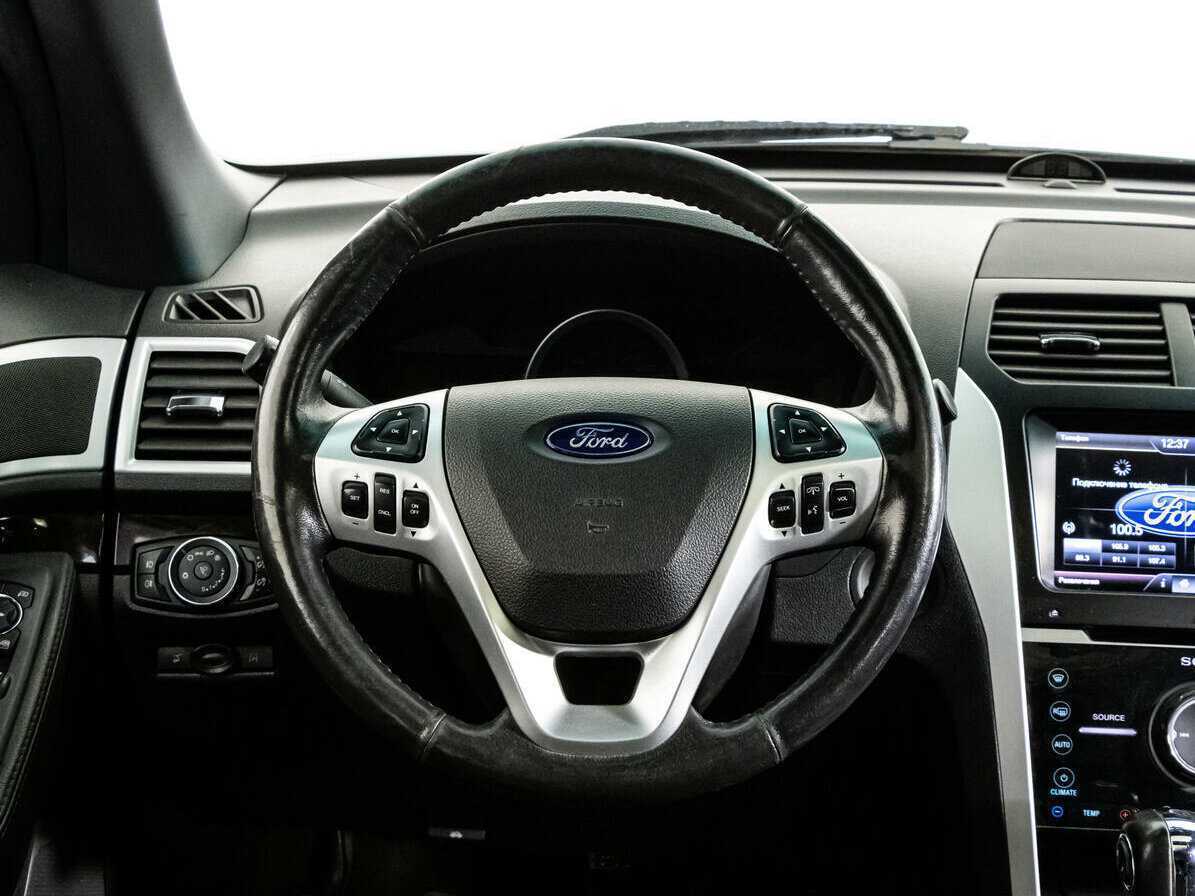 Купить Ford Explorer с пробегом. Фото: #11