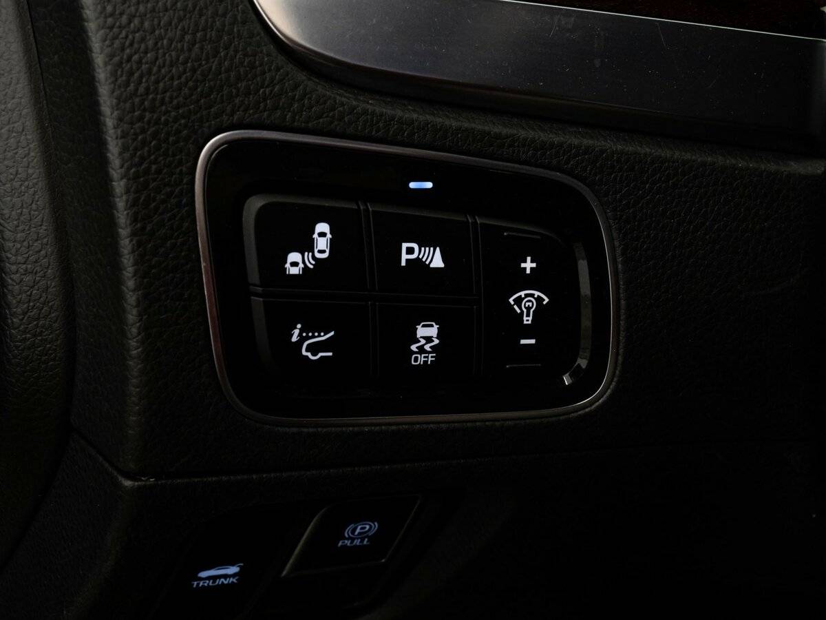 Купить Hyundai Equus с пробегом. Фото: #24