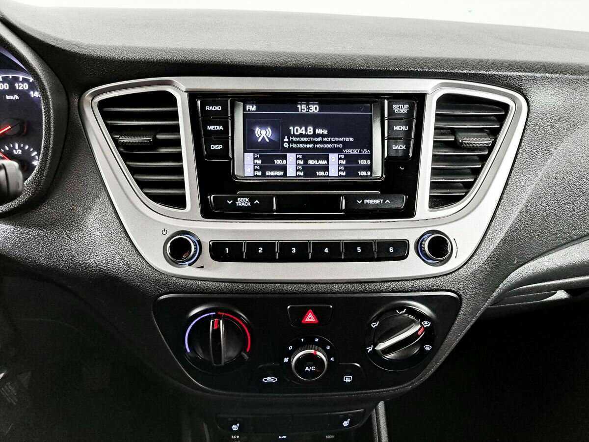 Купить Hyundai Solaris с пробегом. Фото: #12