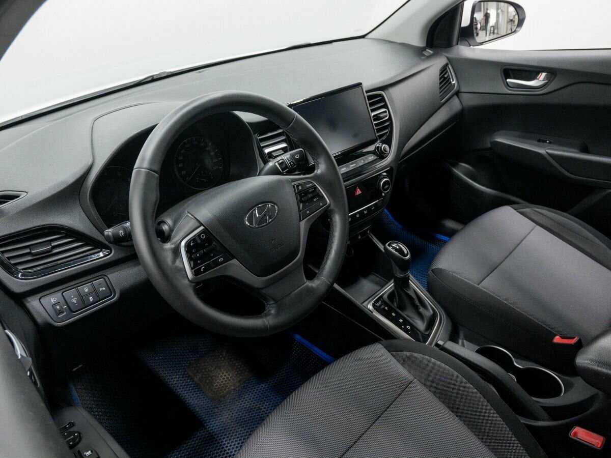 Купить Hyundai Solaris с пробегом. Фото: #12