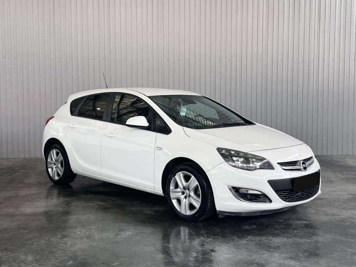 Купить Opel Astra с пробегом. Фото: #2