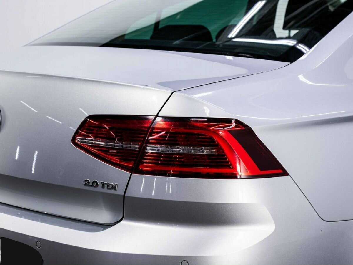 Купить Volkswagen Passat с пробегом. Фото: #8