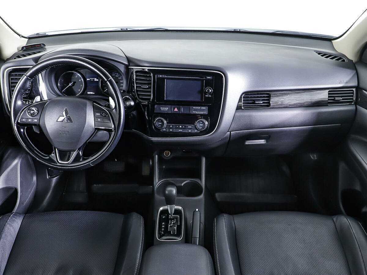 Купить Mitsubishi Outlander с пробегом. Фото: #10