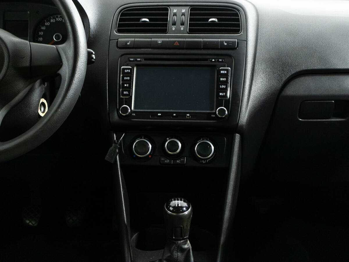 Купить Volkswagen Polo с пробегом. Фото: #13