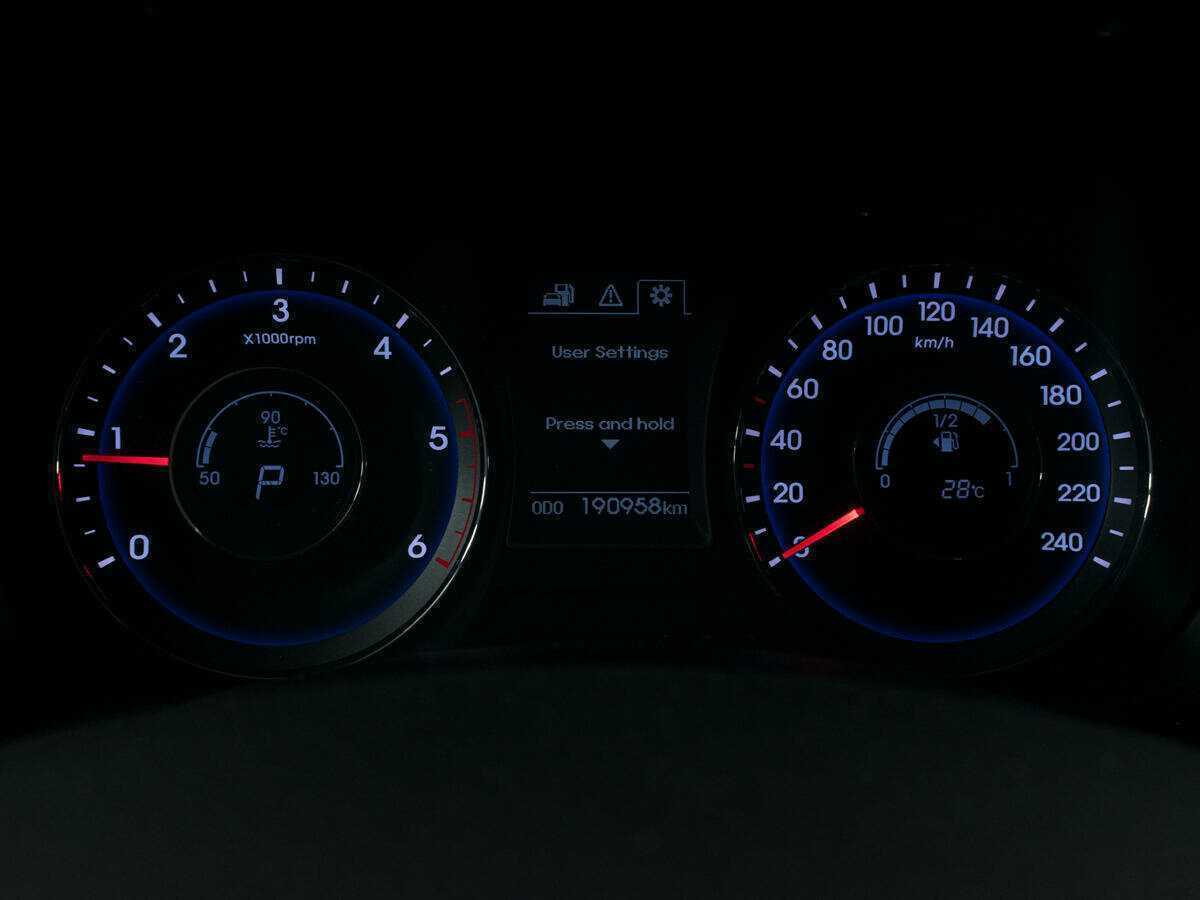 Купить Hyundai i40 с пробегом. Фото: #12