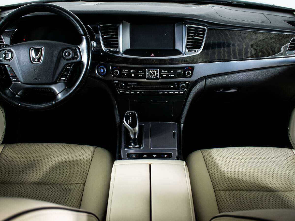 Купить Hyundai Equus с пробегом. Фото: #10