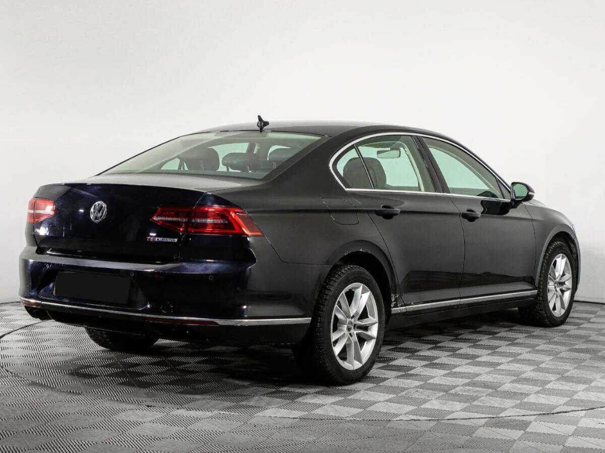 Купить Volkswagen Passat с пробегом. Фото: #4