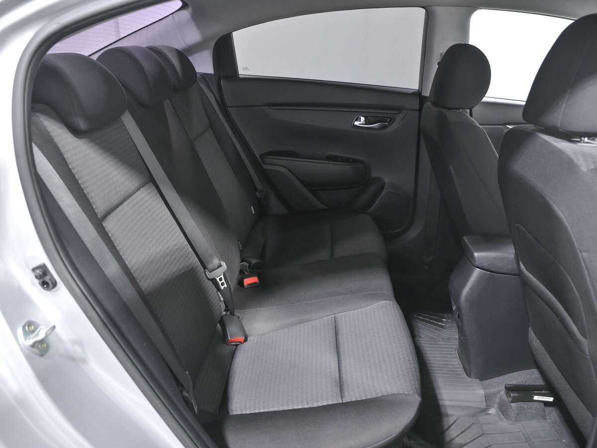 Купить Kia Rio с пробегом. Фото: #17