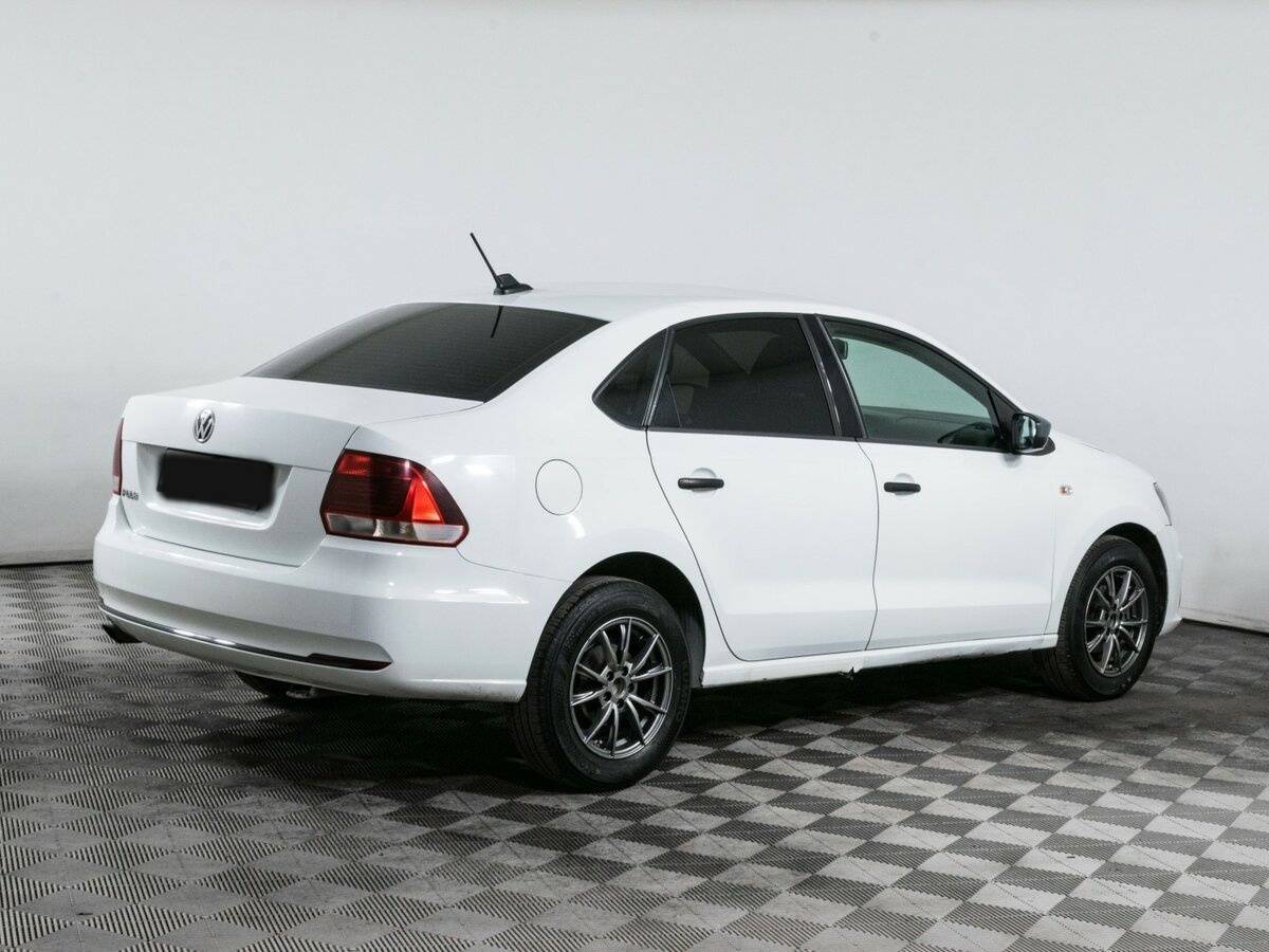 Купить Volkswagen Polo с пробегом. Фото: #3
