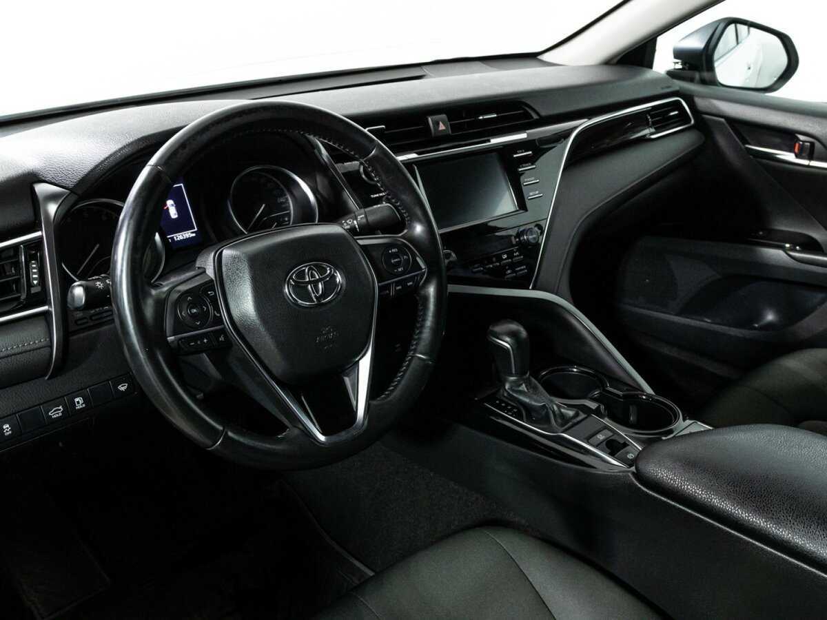 Купить Toyota Camry с пробегом. Фото: #8