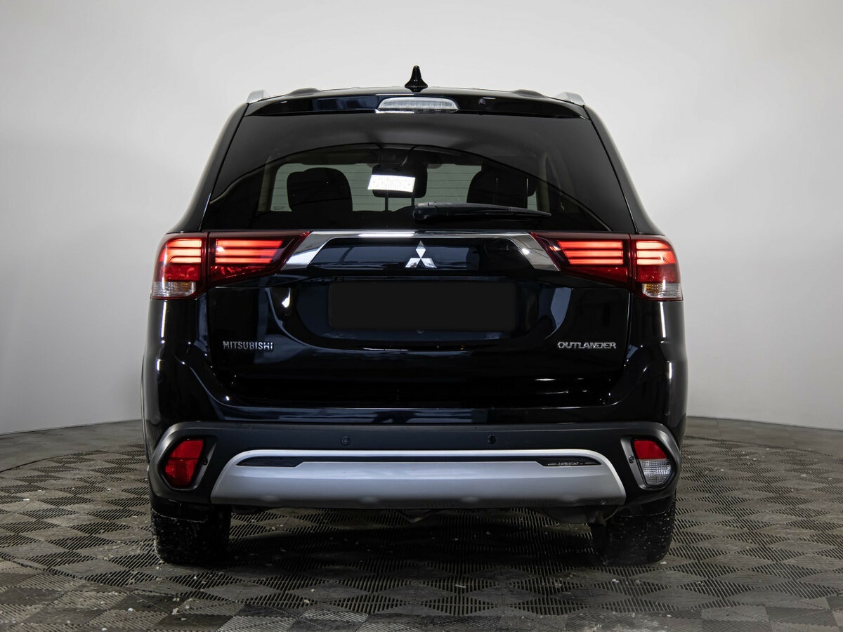 Купить Mitsubishi Outlander с пробегом. Фото: #4