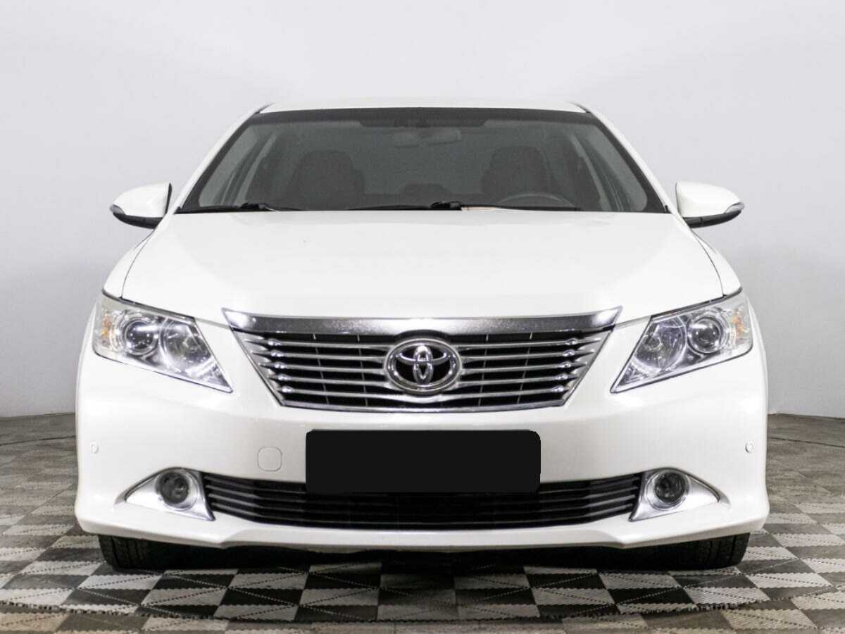 Купить Toyota Camry с пробегом. Фото: #1