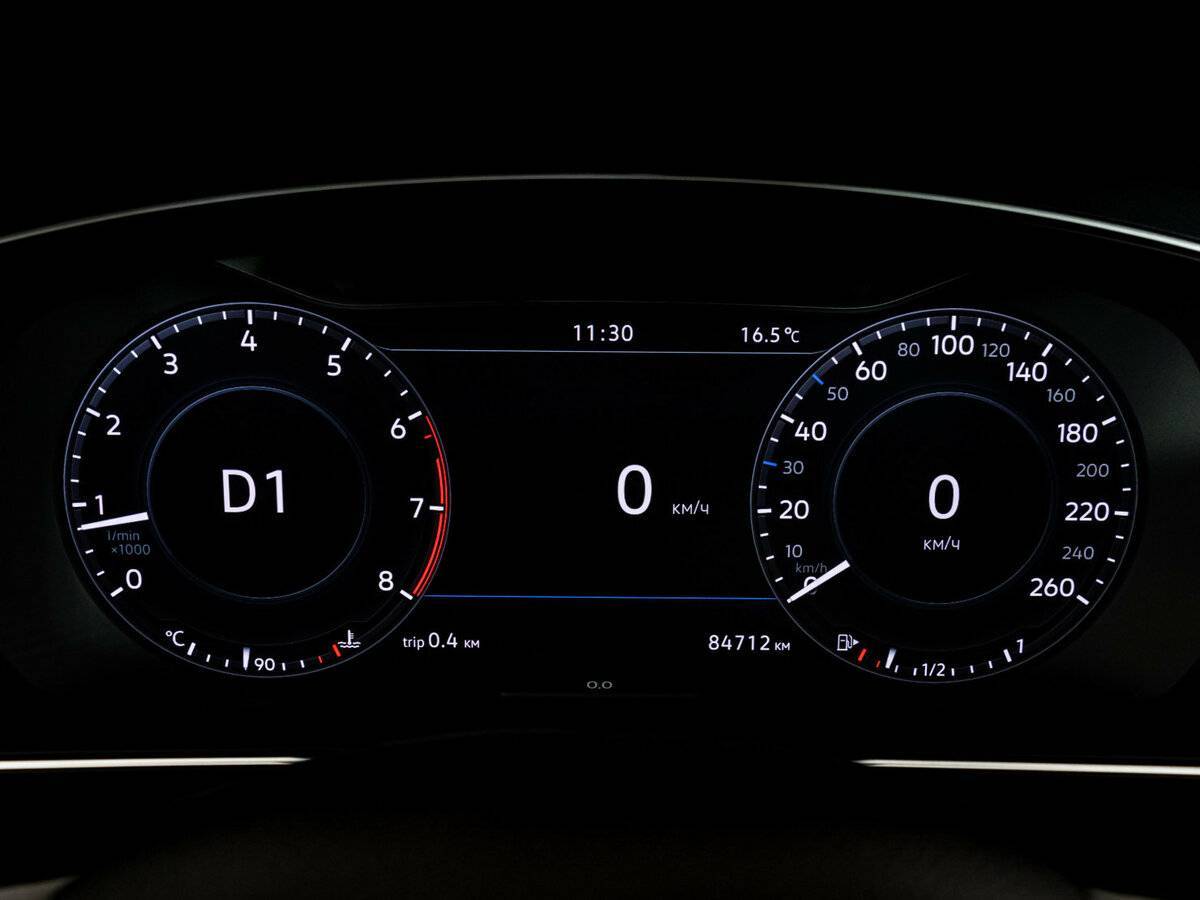 Купить Volkswagen Tiguan с пробегом. Фото: #17