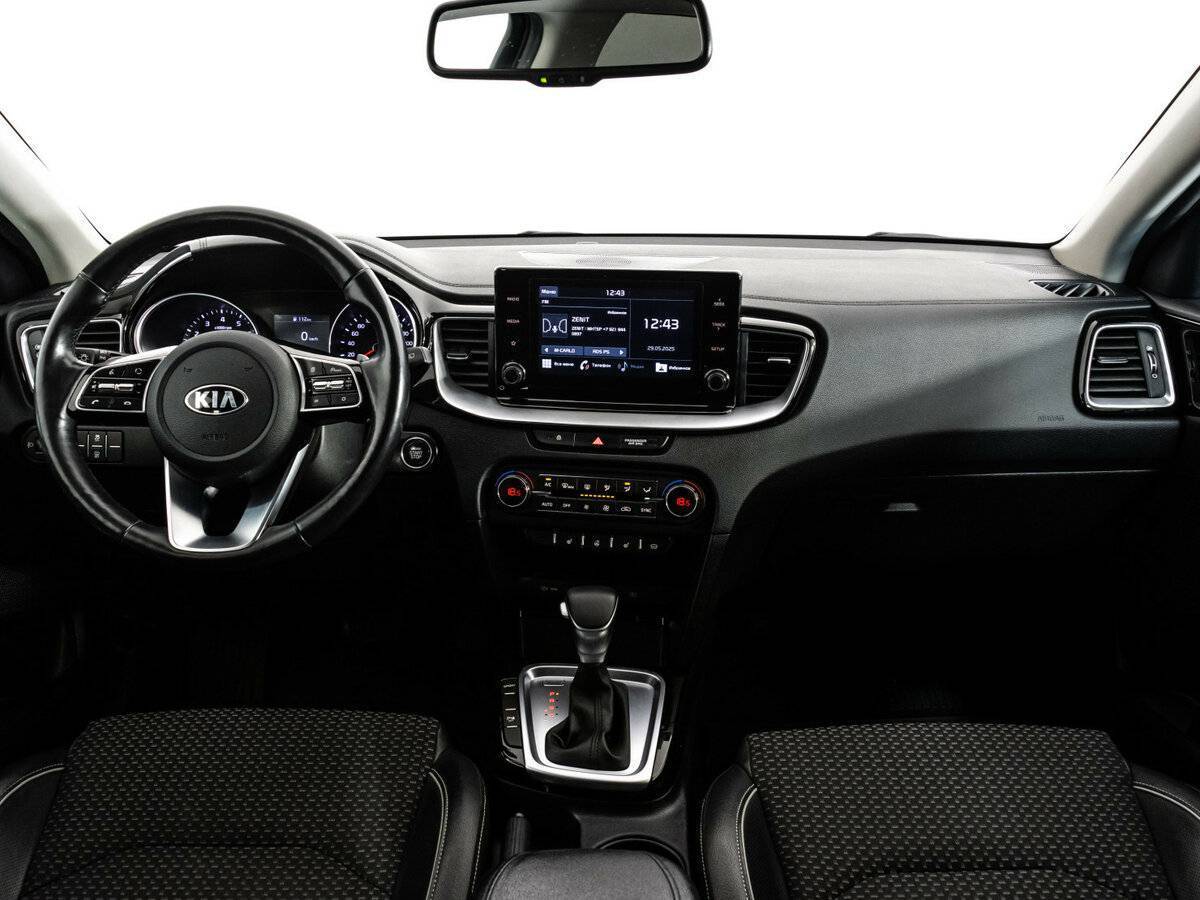 Купить Kia Ceed с пробегом. Фото: #9