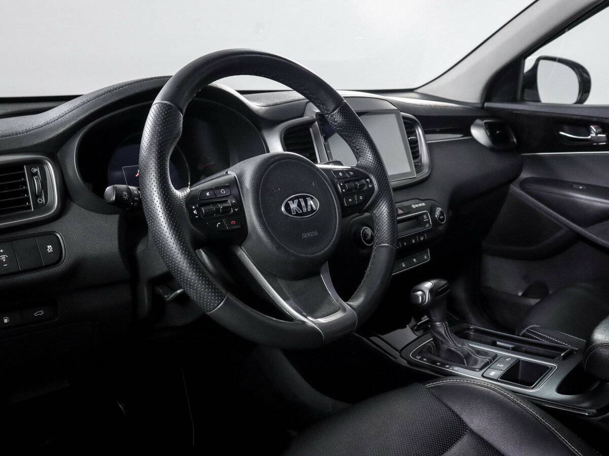 Купить Kia Sorento с пробегом. Фото: #11