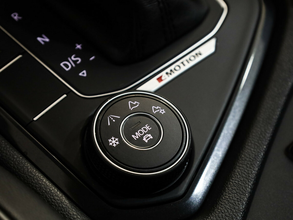 Купить Volkswagen Tiguan с пробегом. Фото: #17