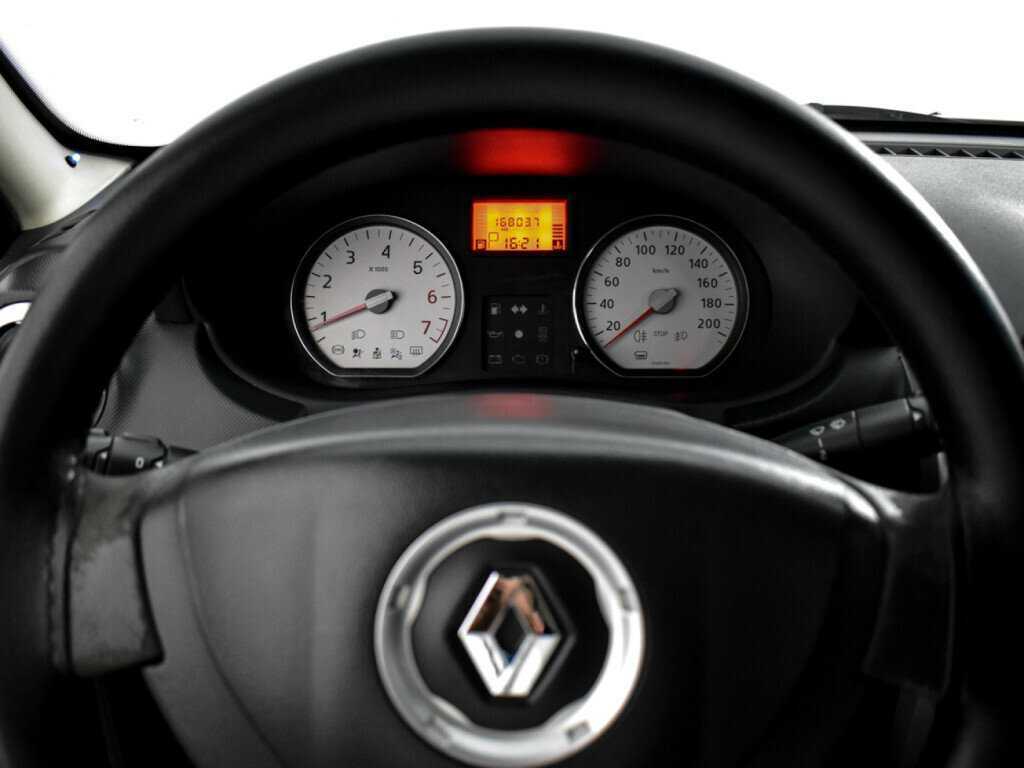 Купить Renault Sandero с пробегом. Фото: #15