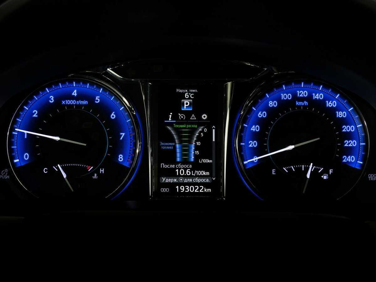 Купить Toyota Camry с пробегом. Фото: #18