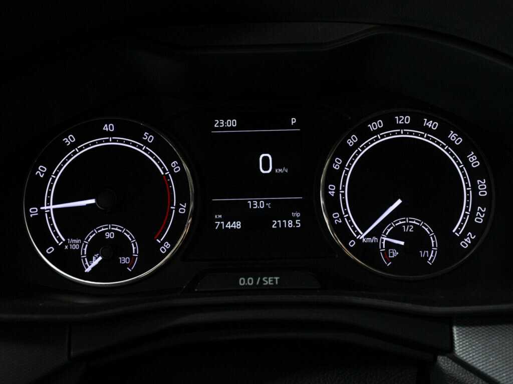 Купить Skoda Rapid с пробегом. Фото: #10