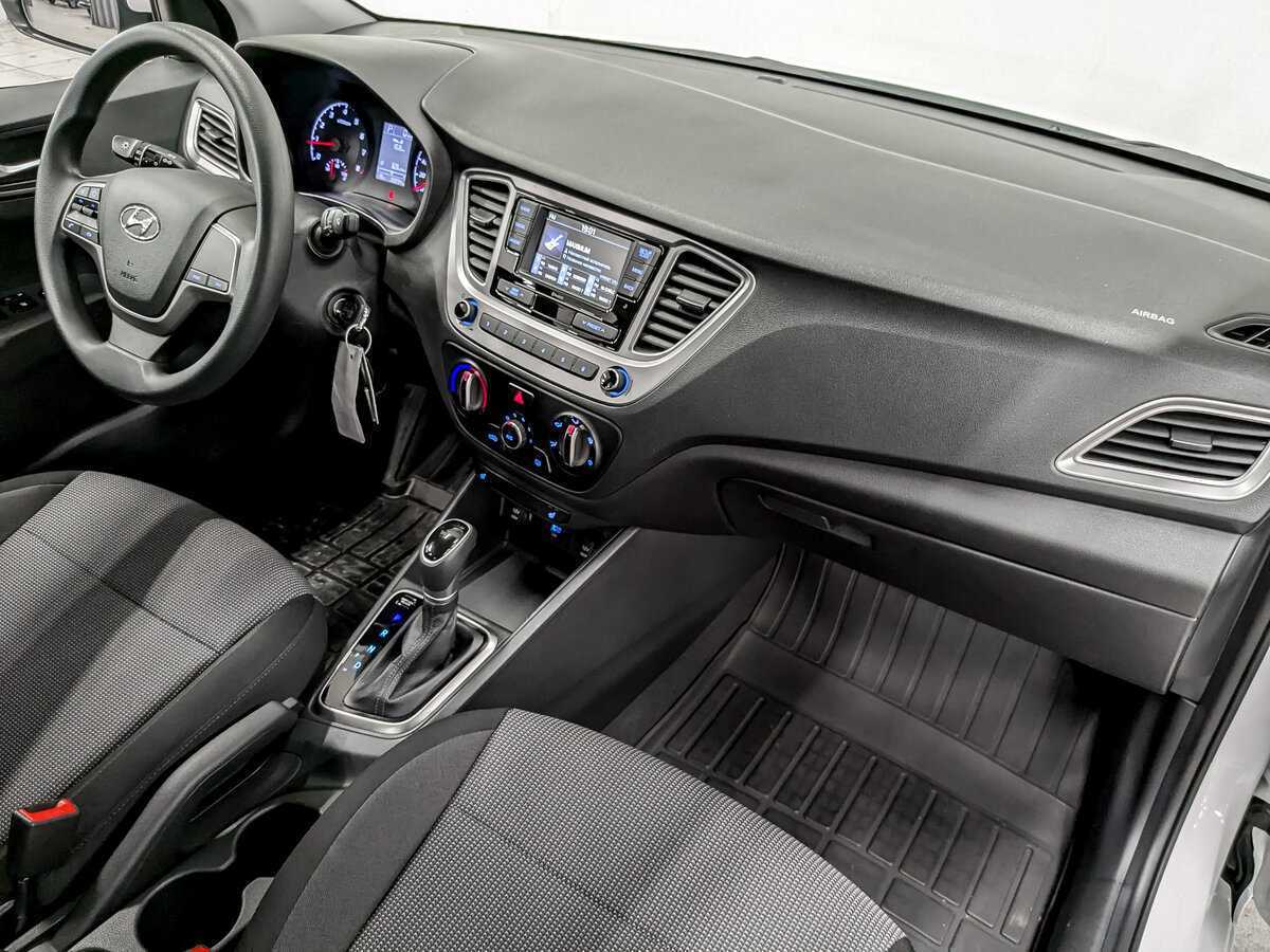 Купить Hyundai Solaris с пробегом. Фото: #10