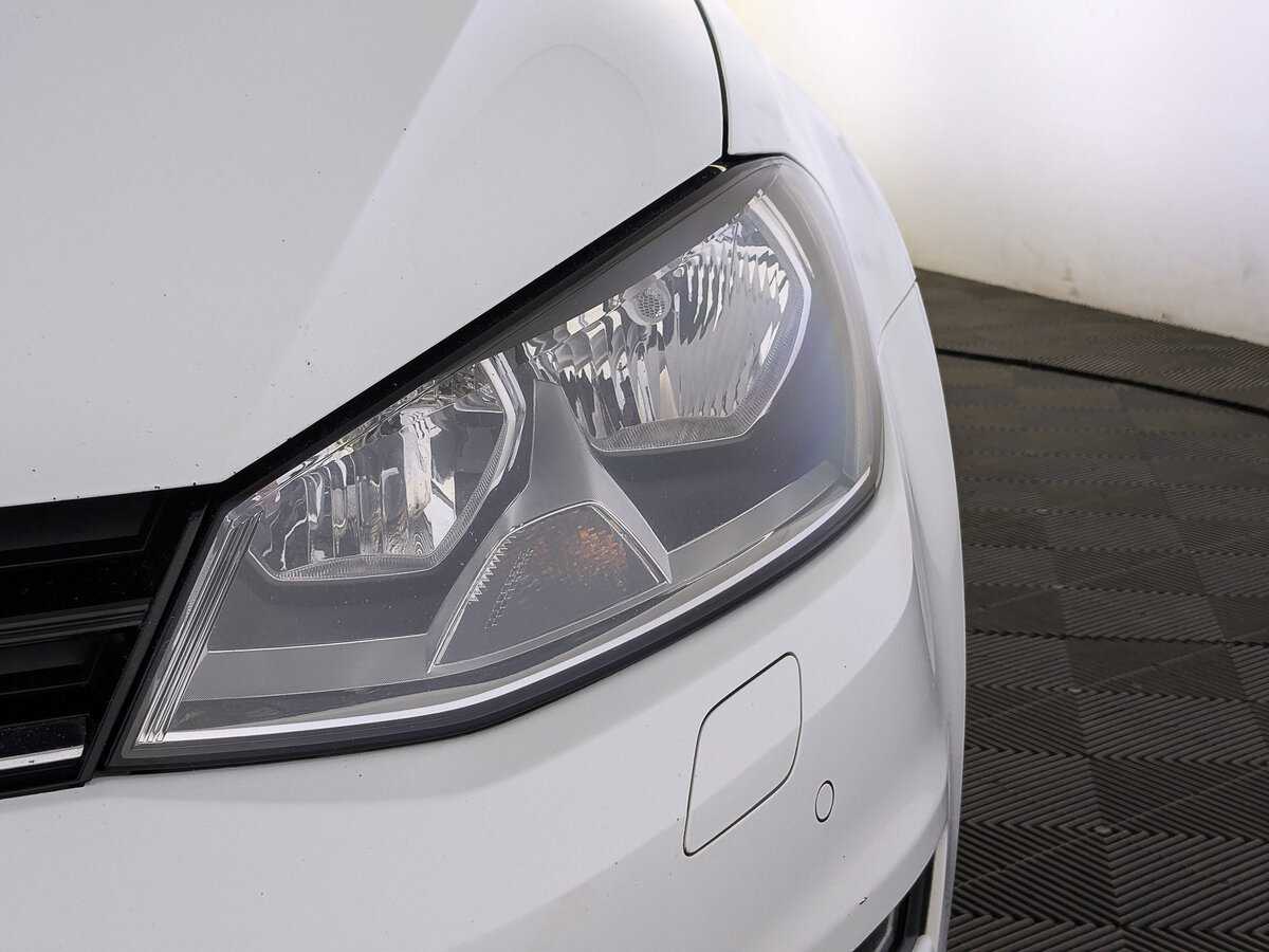 Купить Volkswagen Golf с пробегом. Фото: #10