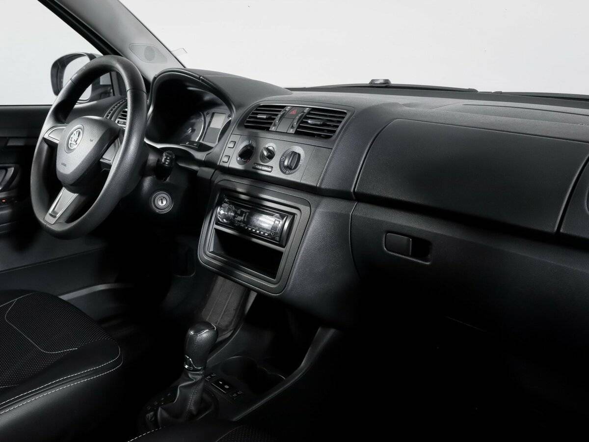 Купить Skoda Fabia с пробегом. Фото: #6
