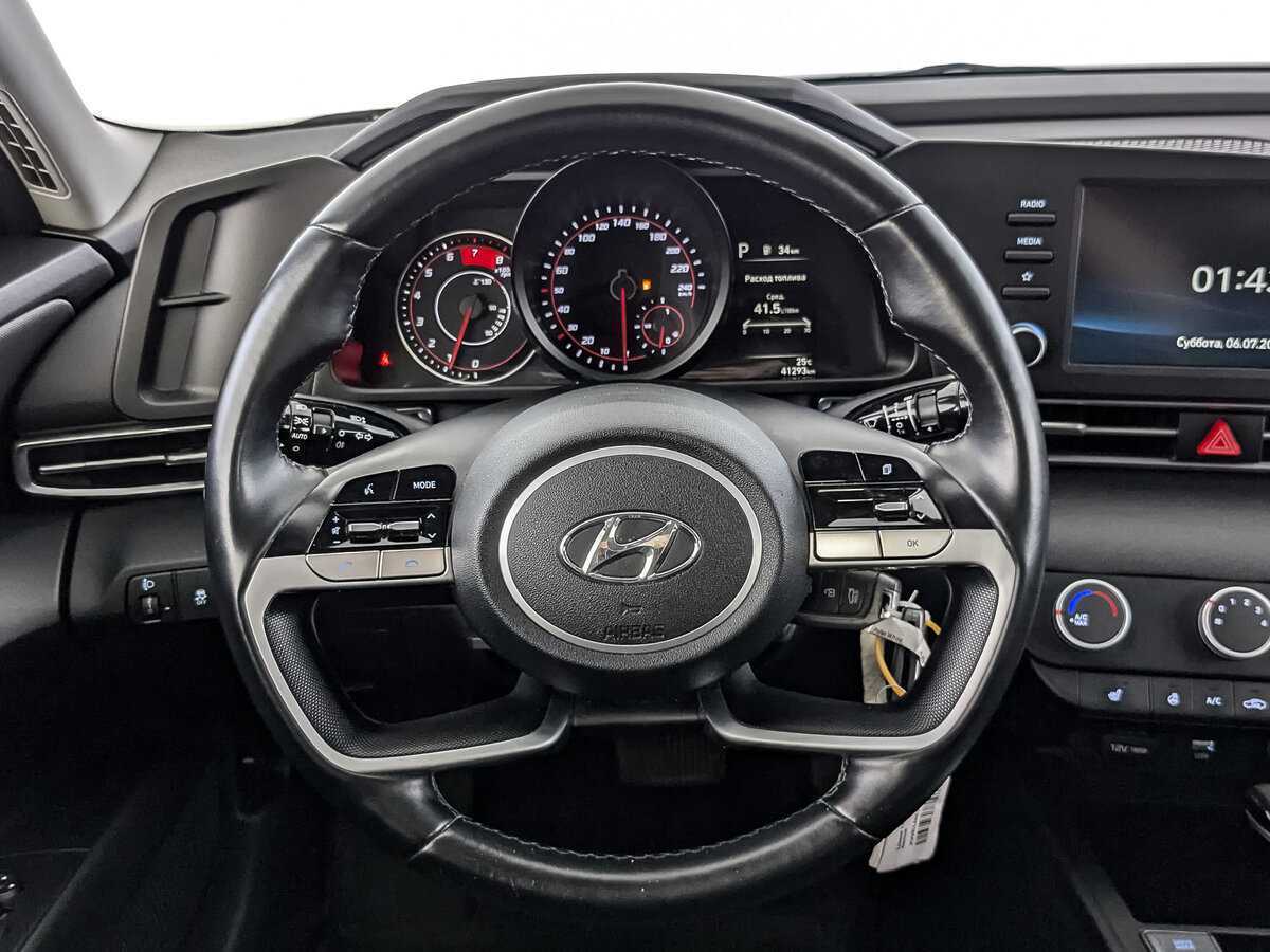 Купить Hyundai Elantra с пробегом. Фото: #17