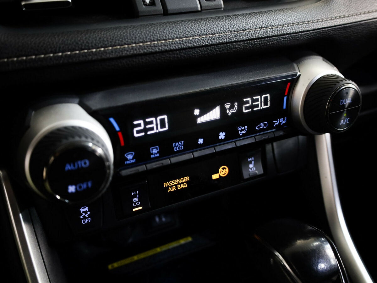 Купить Toyota RAV4 с пробегом. Фото: #14