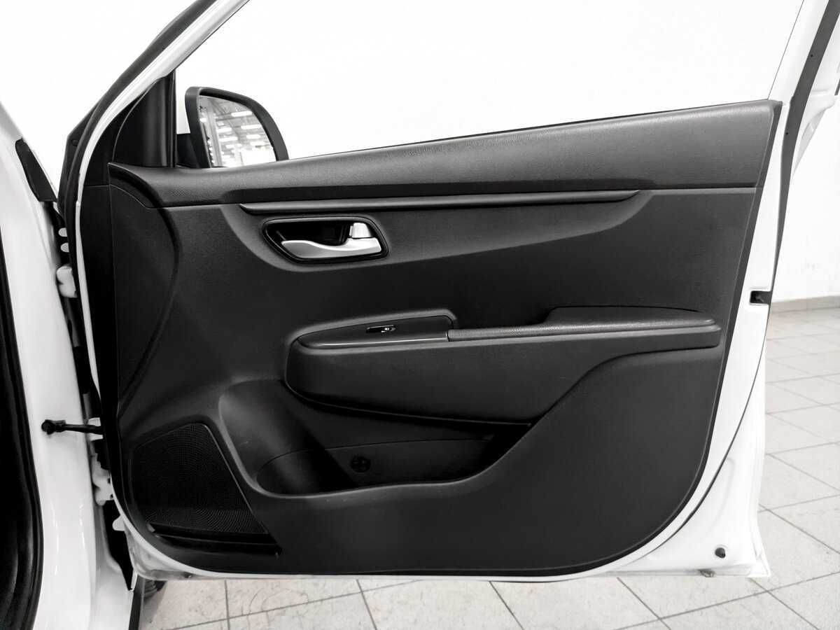 Купить Kia Rio с пробегом. Фото: #20