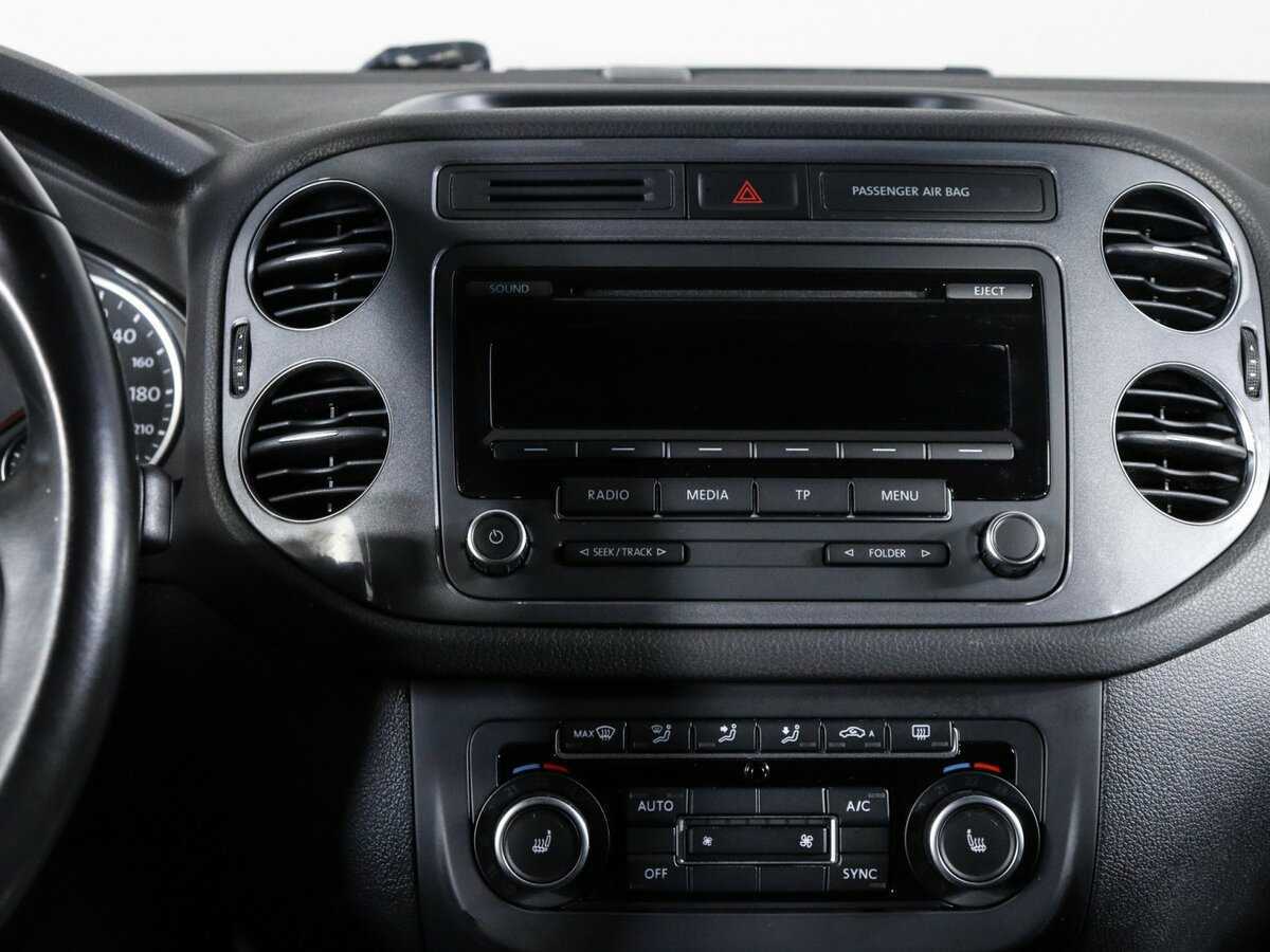 Купить Volkswagen Tiguan с пробегом. Фото: #9