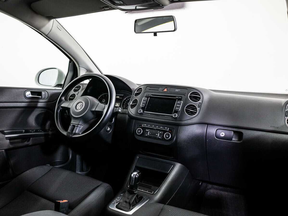 Купить Volkswagen Golf Plus с пробегом. Фото: #8