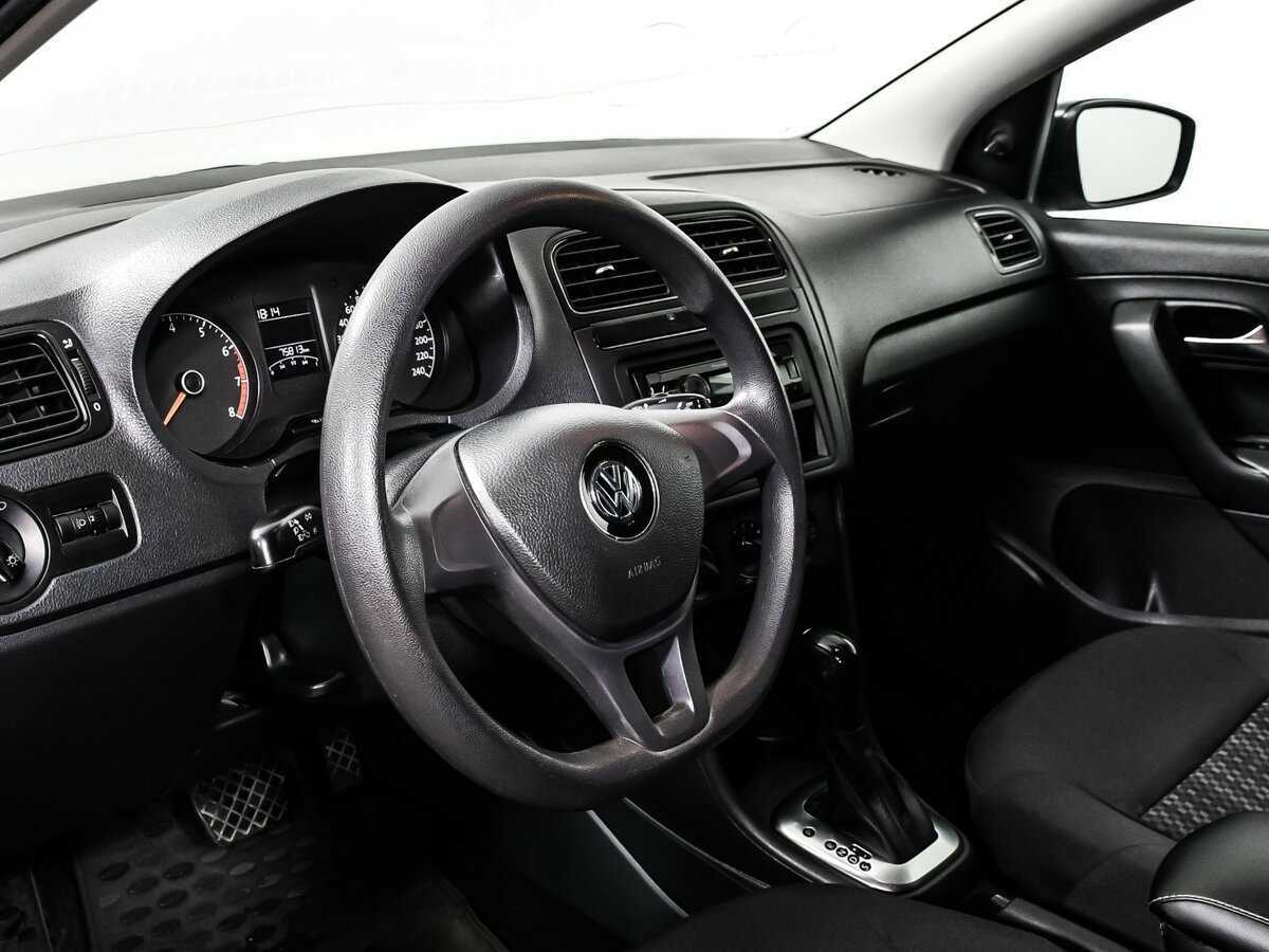 Купить Volkswagen Polo с пробегом. Фото: #11