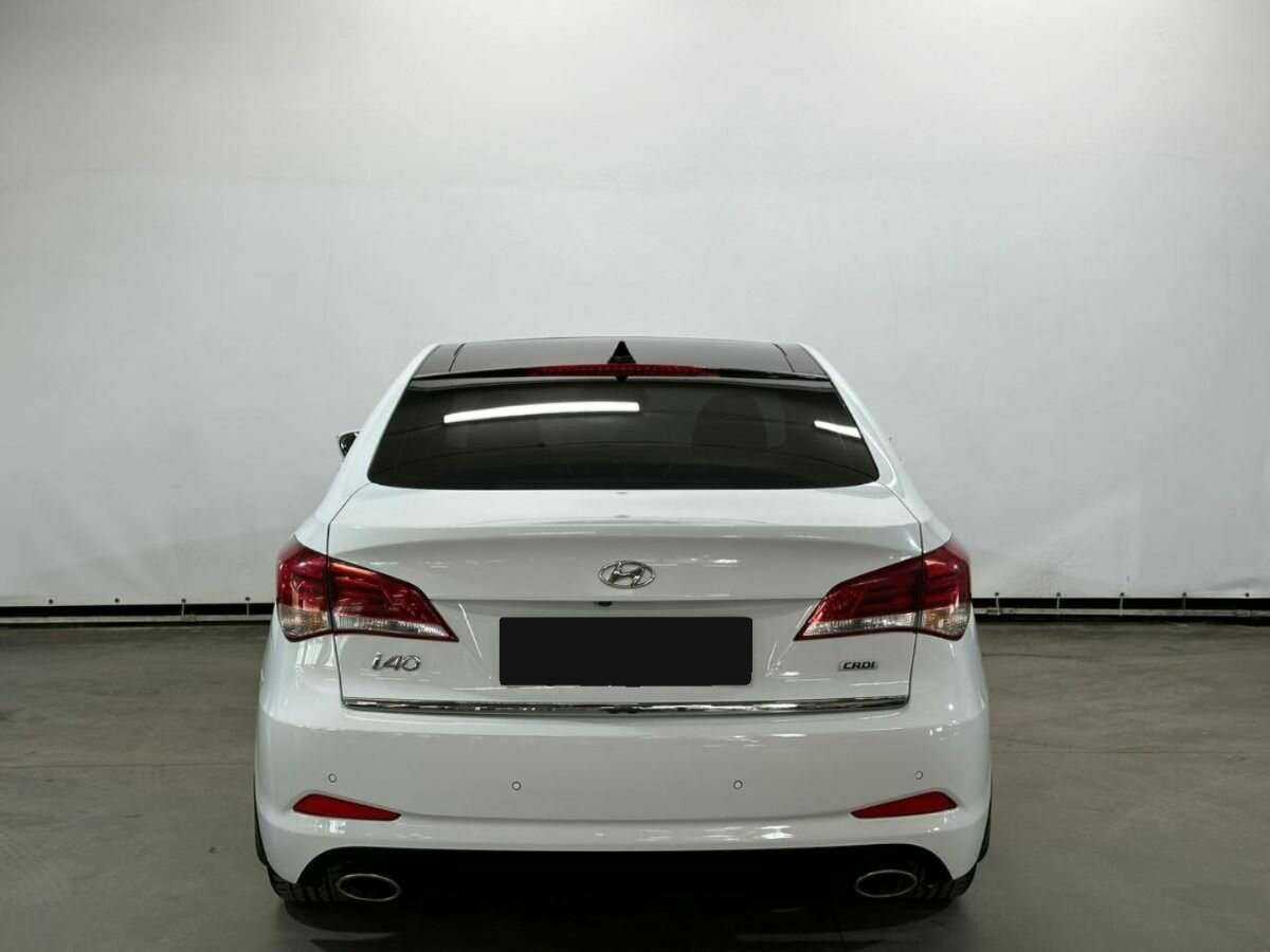 Купить Hyundai i40 с пробегом. Фото: #5